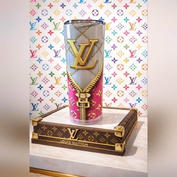 . Accessories - NIB Insulated 20 Oz. Tumbler With Metal Straw And Cleaning Brush